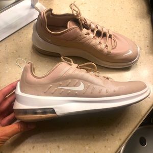 Nike Air Max Axis Particle Beige Womens 9 EUC
